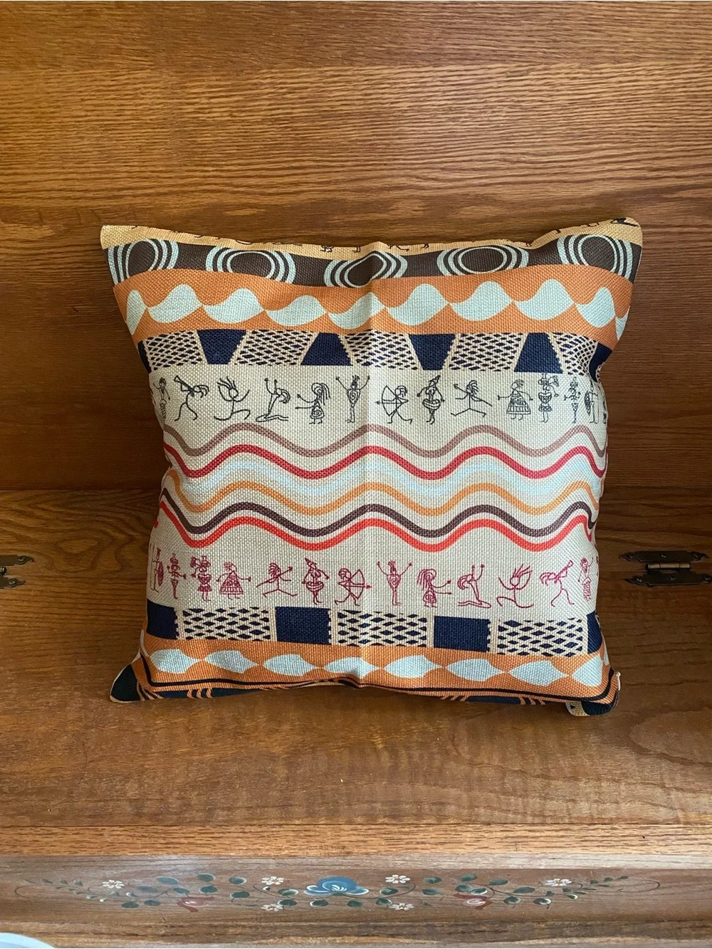 Graphic Aztec Pattern Throw Pillow New